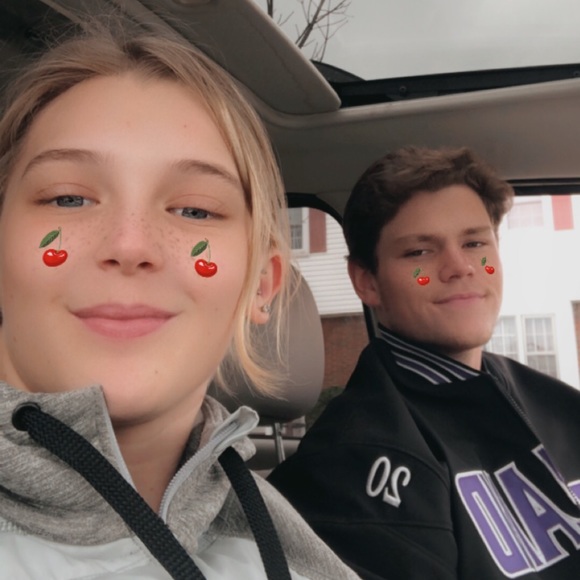 Meet your Posher, Taylor - Picture 1 of 1